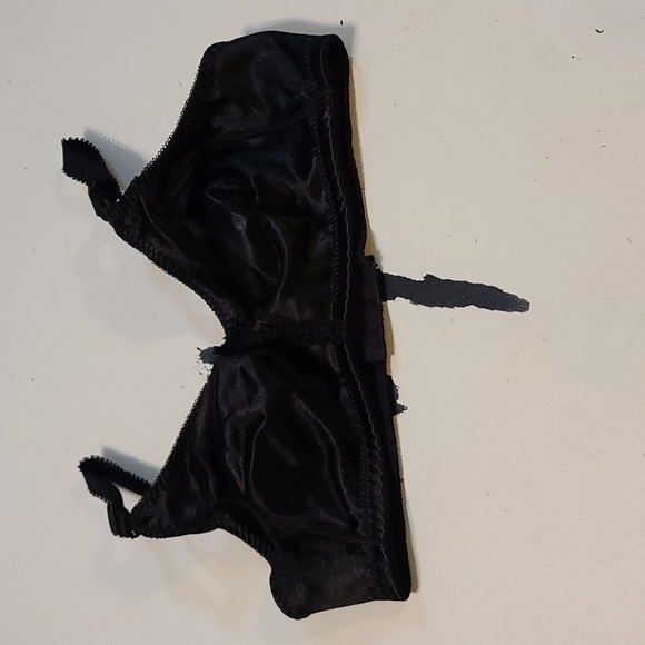 Bali Other - Bali Bra Black Lace Accents Satiny Soft No Padding/Underwire Size 36C. EUC